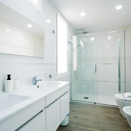 Elite: Your Private Haven Of Prestige Holiday home *