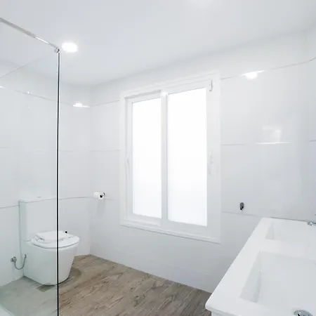 Elite: Your Private Haven Of Prestige 別荘 アデヘ