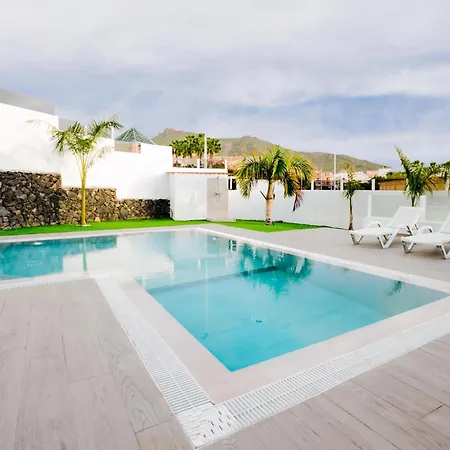 Elite: Your Private Haven Of Prestige Holiday home